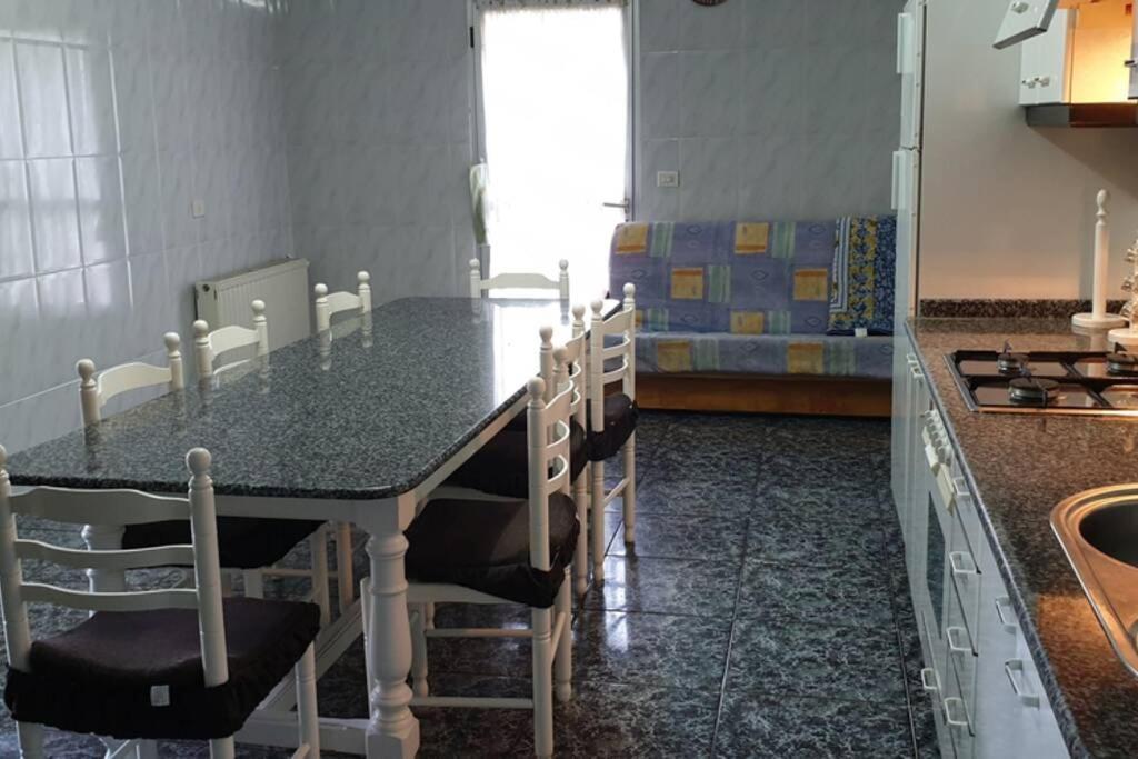 Freixido Casa Con Piscina Y Barbacoaヴィラ エクステリア 写真